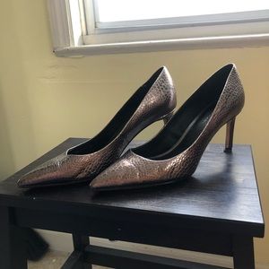 Elie Tahari snakeskin heels, size 40